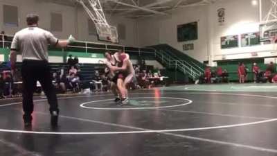 Father tackles son&rsquo;s opponent after illegal move at high school wrestling match