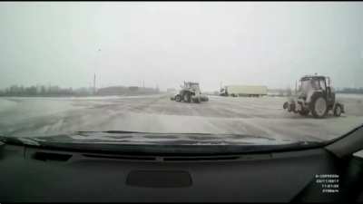 Russia: Car vs tractor crash