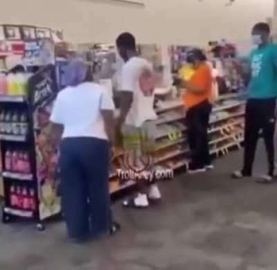 Mom delivers ass whooping to teen that skipped school on Zoom