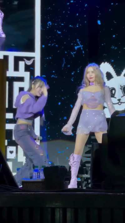 Solar &amp;amp; Moonbyul dance