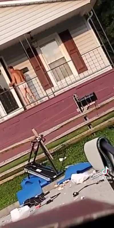 Neighbor decides to shatter cups on OP&rsquo;s lawn