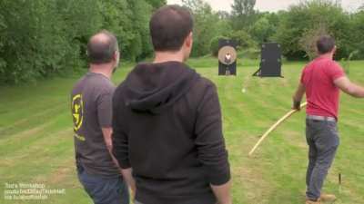 Medieval armour vs. full weight medieval arrows
