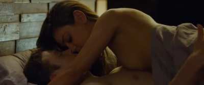 Mila Kunis sexy - Friends With Benefits (2011).Mila Kunis in sexy scene from Friends With Benefits which was released in 2011. There is not so much nudity but Mila Kunis looks pretty hot in that underwear in sex scene. We have some side boob from her.