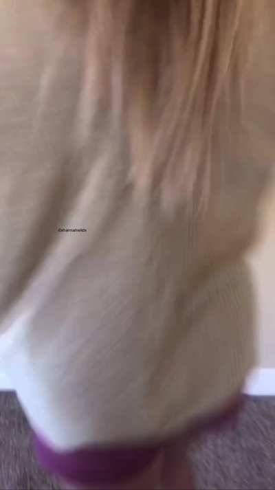 Wait fot it 😈 ( her free album in comment )