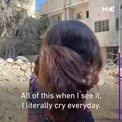 A 10-year-old Palestinian girl breaks down while talking to a journalist after Israeli air strikes destroyed her neighbour's house, killing 8 children and 2 women.