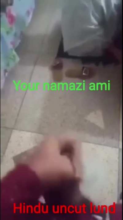 Namaz sajda karna bahana hai asla mai hindu mardo ko piche se gaand dikhana hai