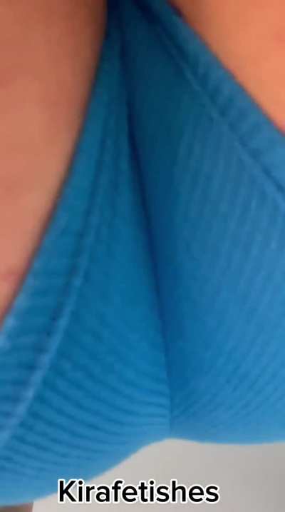 THIS IS HOW SEXY AND EXPLOSIVE I WANT TO GIVE YOU MY FARTS IN YOUR MOUTH!! OR DO YOU PREFER ANOTHER PLACE? 