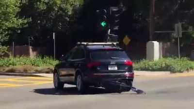 Lady does a hit and run then proceeds to ram into another car and gets it all captured on camera.