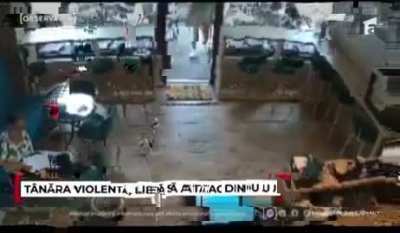 T&acirc;năra din Constanţa, acuzată că atacă femei pe stradă, are 9 dosare penale. De ce nu o pot opri autorităţile