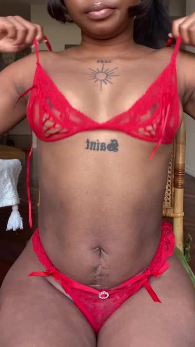 your new favorite ebony slut 🍒 35% off, 30 spots left 🍒&bull; $3.25 ONLY&bull; custom requests &bull; FREE DICK RATE &bull; link in comments ❤️&zwj;🔥