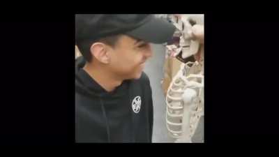 What is the skeleton's favorite snack?