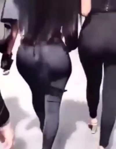 Kim and Khloe in Slow-Mo