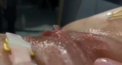 Oily pussy 