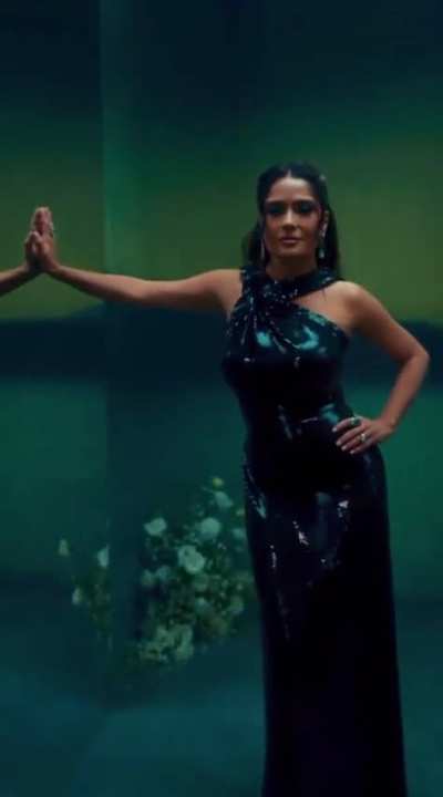 Salma&rsquo;s dress for the Baby2Baby Gala event | IG November 2023