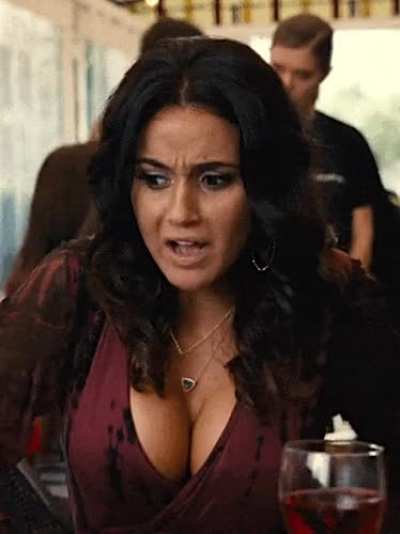 Cleavage in Entourage