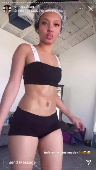 Look at that body drip 💧 y&rsquo;all be hating y&rsquo;all want this lady and Cappin like she not all that it&rsquo;s the queen 👸 of the westcoast her talent makes it all make since one complete package