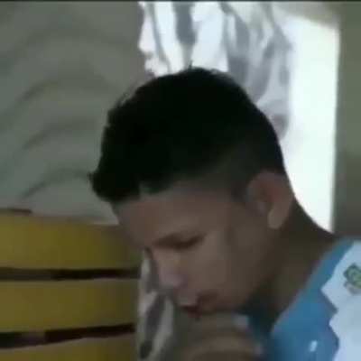 Paulada na cabe&ccedil;a. :)