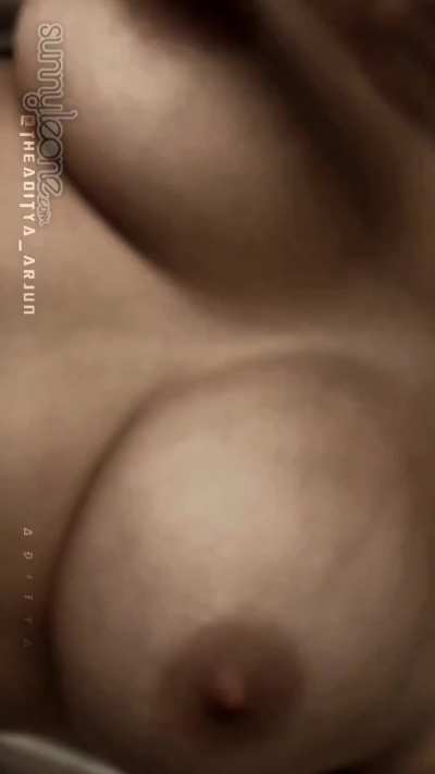 Teasing with Tits