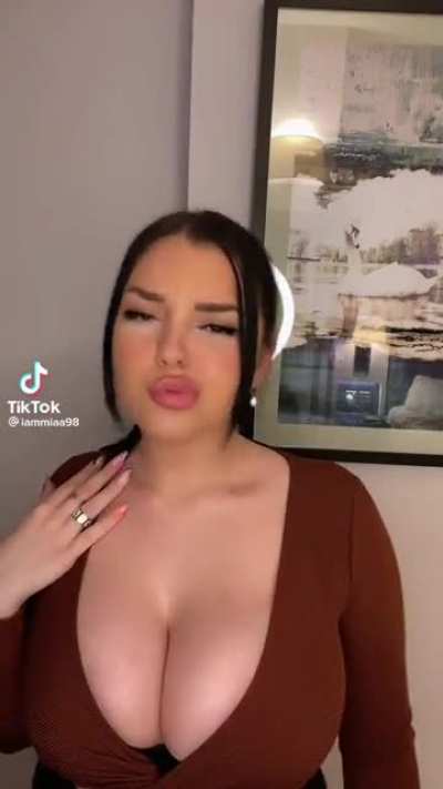 iammiaa98