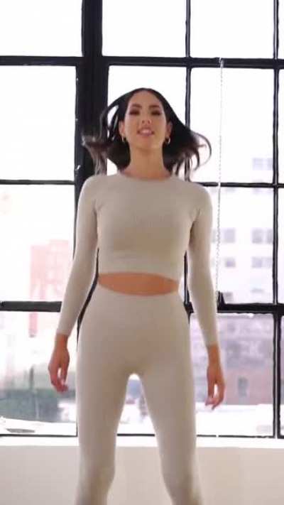 Miss Lola BTS