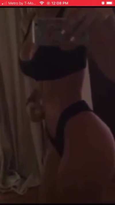 HOLLLLYYY THICC CCC