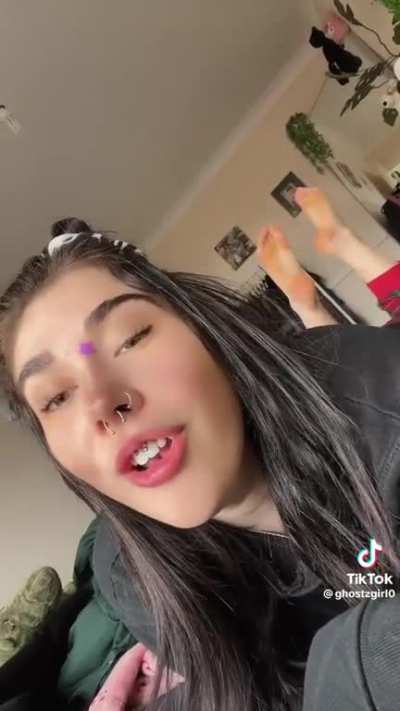 @ghostzgirl0