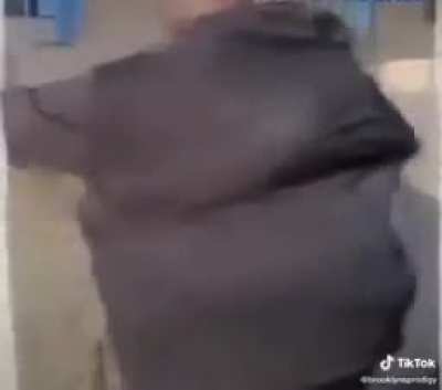 😳
