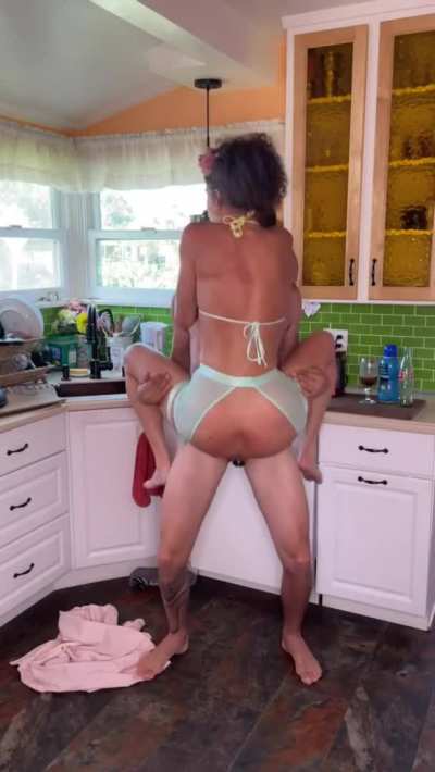 All forces are working against my butt plug! [MF] MILF