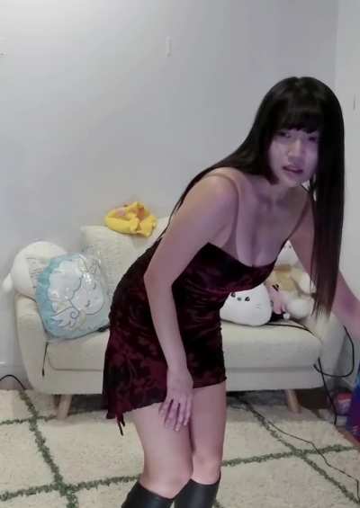 Aria's dress