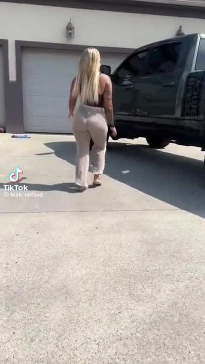 🧟&zwj;♂️🍑