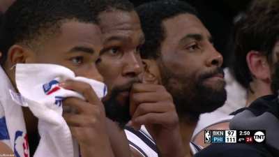 [Highlight] Jacque Vaughn and the Nets starters look in despair as they pull the starters against a hobbled Philadelphia 76ers team with 3 minutes to go in the 4th