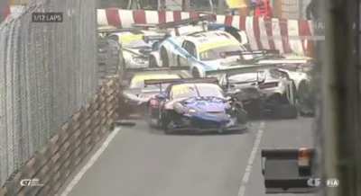 16-car pileup