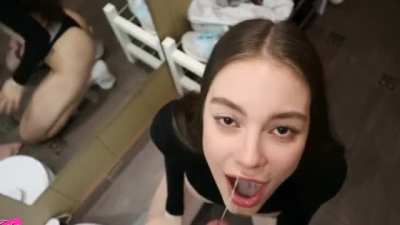 babe sucks cock deliciously