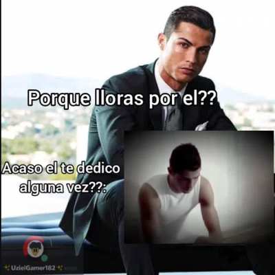 Adem&aacute;s de ser de los mejores futbolistas de la historia, un alto cantante, q m&aacute;s se puede pedir 😍😍😍