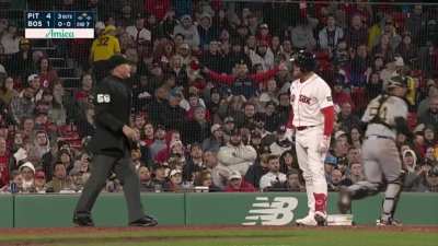 [Highlight] Christian Arroyo with some choice words for the umpire after 2 bad strike calls