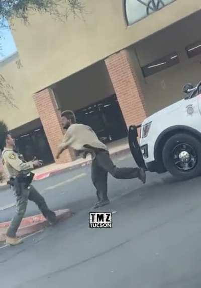 Man tries to fight a Sheriff in Tucson, Arizona&hellip; things do not go as planned!
