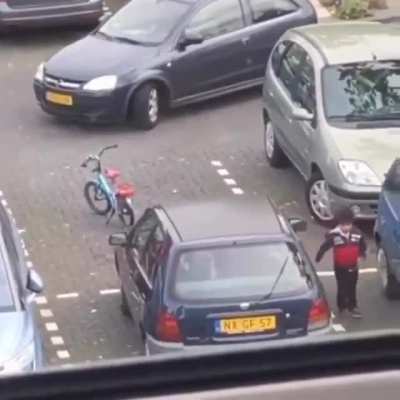I'll just park it here (from @NoContextHumans)