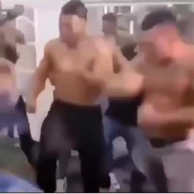 👊🏻