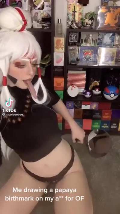 Great ass and thighs and the cutest face ever