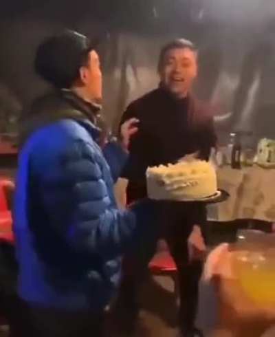 Salio troliadisimo