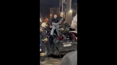 Man survives 19 story fall