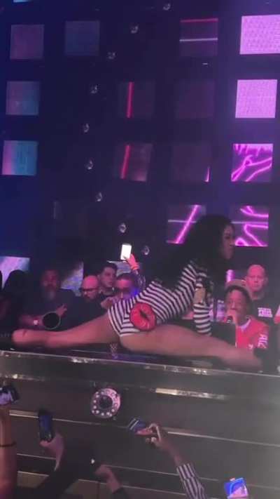 coi ass in slomo&amp;gt;&amp;gt;&amp;gt;😩🥴