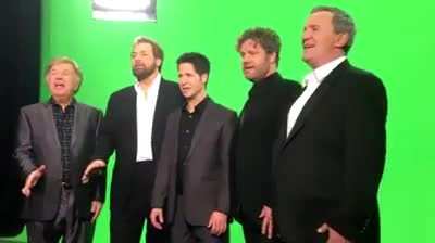 This amazing performance of the Star Spangled Banner!!
