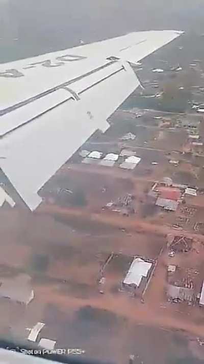 ✈️ Airjet Angola E145 Crashes Before Runway at Kolwezi &mdash; All Evacuate Safely