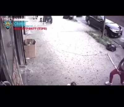 Video of Milly ( Kay flock homie &amp;amp; 700DOA,REYWAY,RGC) Member getting beat and slashed in the store by his Opps.