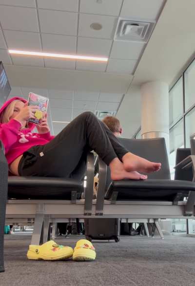 Would you say something to me if you saw me at the airport like this? 😌