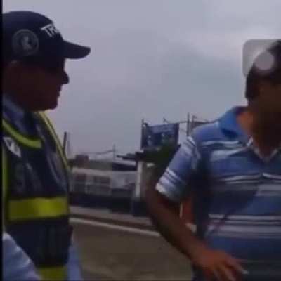 Con permiso, abran paso a una leyenda. G(old)