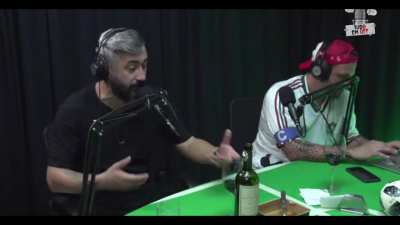 Douglas sobre quem &eacute; melhor, roger ou renato