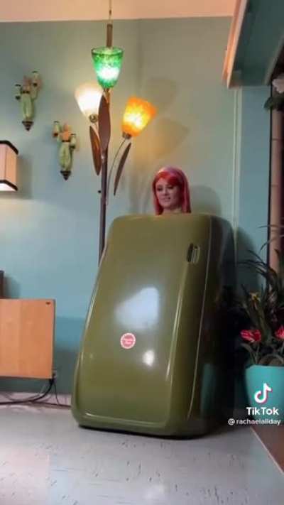 Daphne's interesting costume change