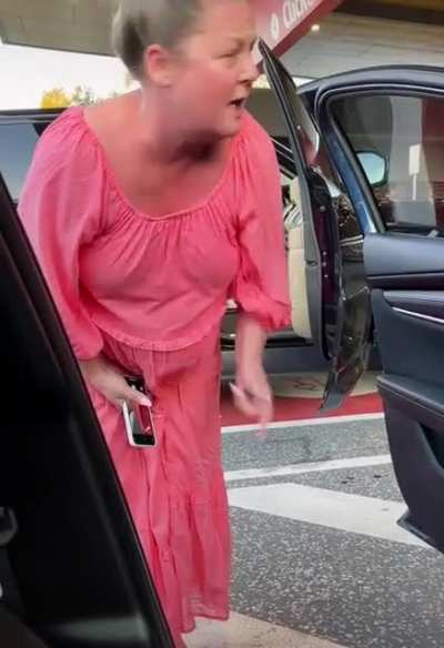Woman confronts man over close accident
